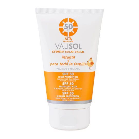Una botella de protector solar valisol con FPS 50