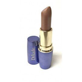 Un lápiz labial marrón en un tubo azul con la palabra dikade.