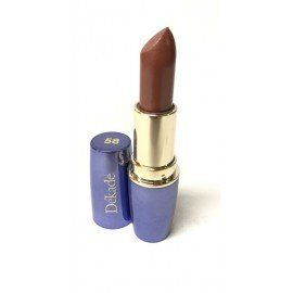 Un primer plano de un lápiz labial en un tubo azul sobre un fondo blanco.