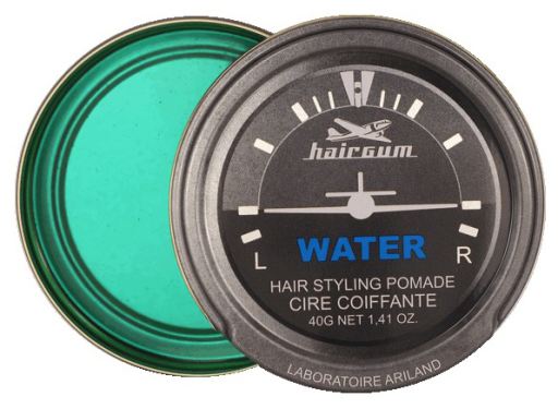 Una lata de pomada para peinar el cabello Hairgum Water