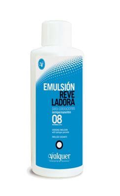 Una botella de emulsión reve ladora 08 sobre un fondo blanco.