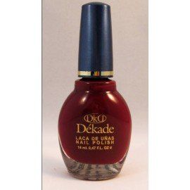 Una botella de esmalte de uñas decade laca de unas