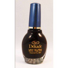 Una botella de esmalte de uñas Dekade con tapón azul.