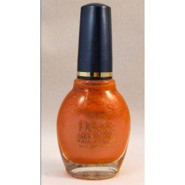 Una botella de esmalte de uñas naranja con tapón negro