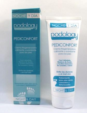 Un tubo de crema pediconfort junto a su caja