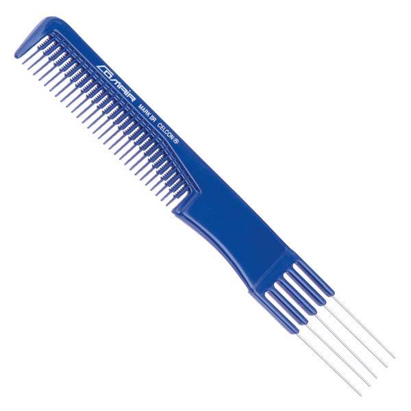 Un peine azul con dientes metálicos sobre un fondo blanco.