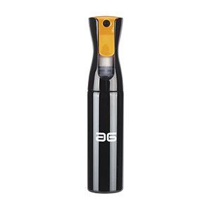 Una botella de spray negra con una tapa amarilla sobre un fondo blanco.