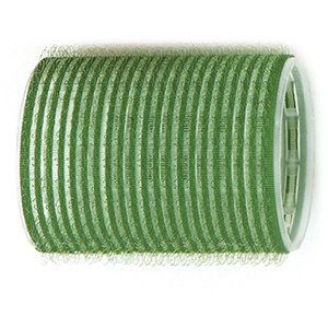 Un primer plano de un rodillo de pelo verde sobre un fondo blanco.