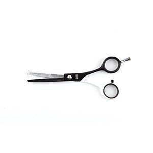 Un par de tijeras negras sobre un fondo blanco.