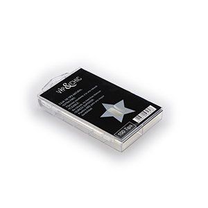 Una caja de uñas postizas con una estrella.