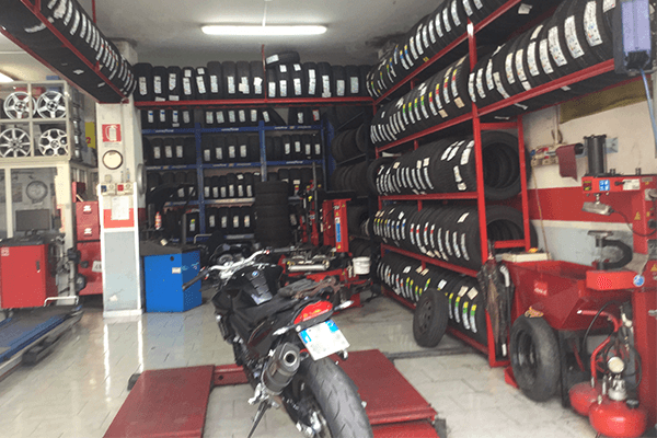 sostituzione pneumatici