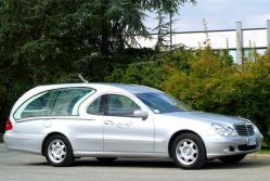 Auto per trasferimento salma