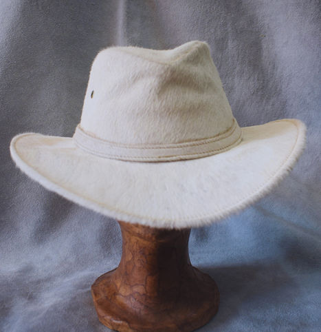 Sombrero de cuero en pelo