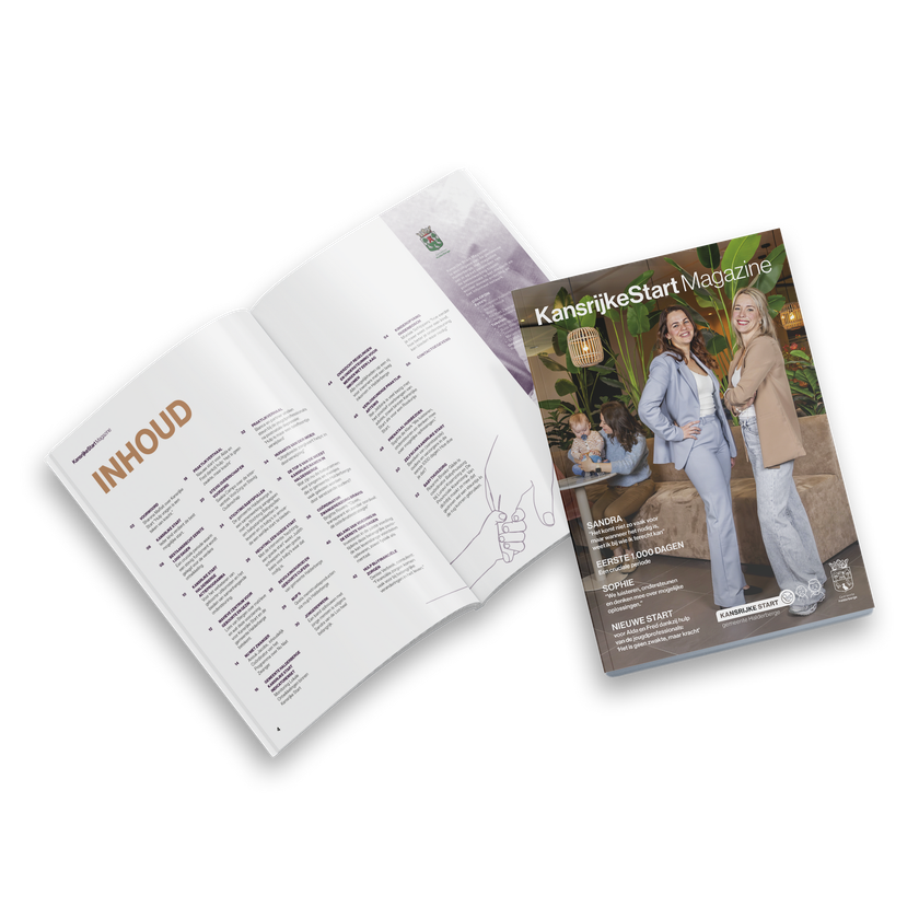 Een tijdschrift dat openligt op de inhoudsopgave, met naast de voorpagina een afbeelding van twee mensen