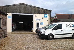 Mechanics - Marcham, Oxfordshire - Bob Nichols Vehicle Services - Garage
