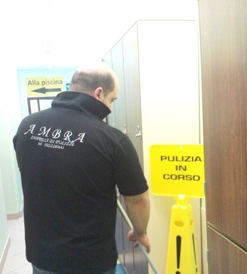 Operatore Ditta Ambra al lavoro