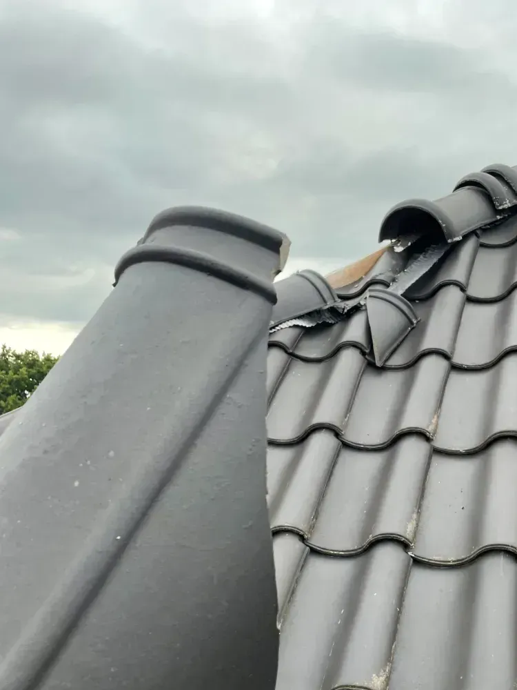 Pannendak onderhoud voor bescherming tegen slijtage en lekkages