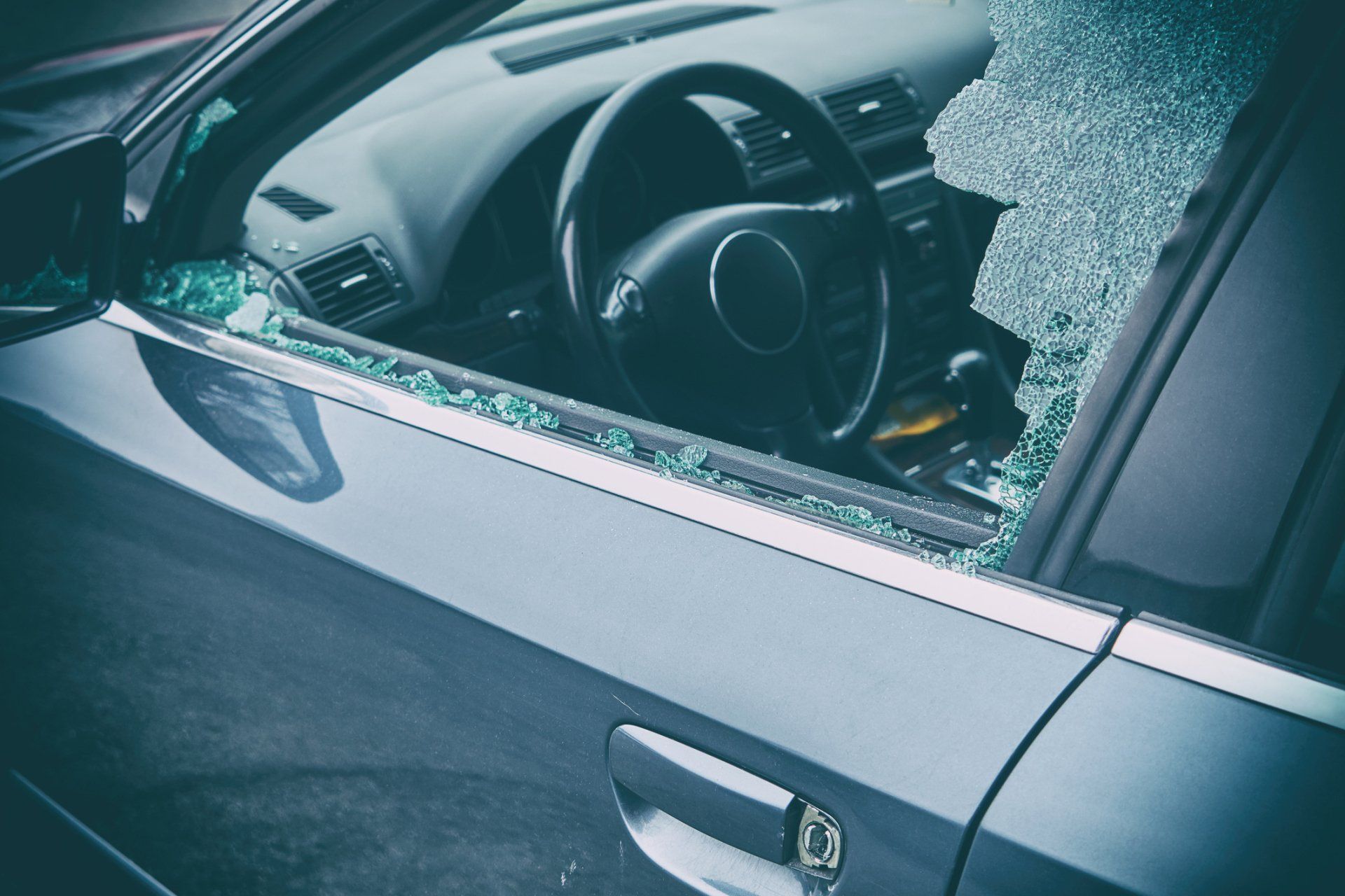 Auto Glass Repair — Shattered Car Window Lombard, IL