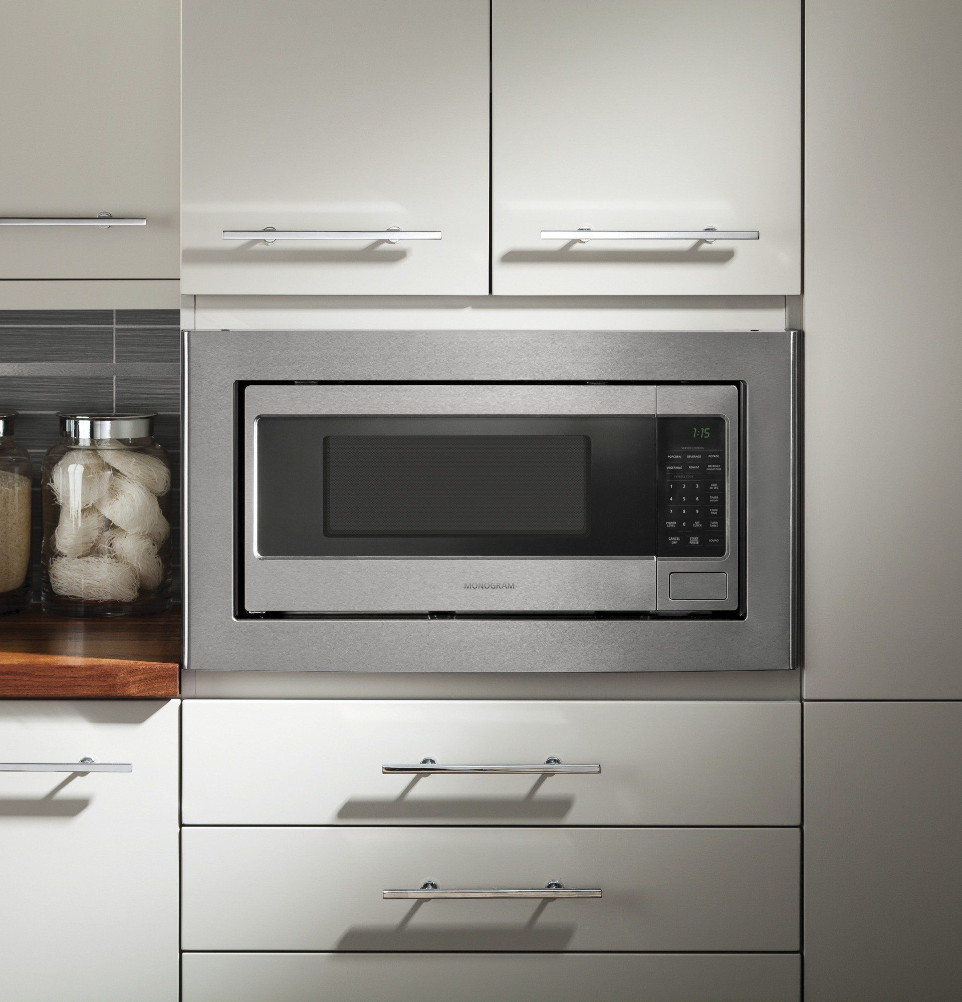 Microwave Installation in Roseville, Rocklin, Antelope, Citrus Heights, Orangevale, Granite Bay, Folsom, El Dorado Hills, Cameron Park, Loomis, Penryn, Auburn, Lincoln, Pleasant Grove, Elverta, North Auburn, Foresthill, Meadow Vista, and Colfax.