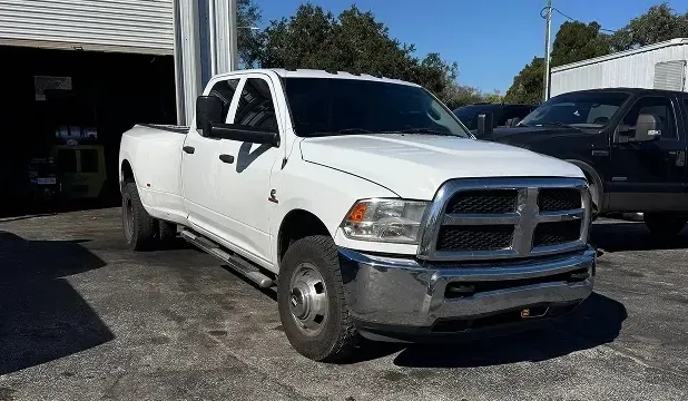 White Truck | DMR Diesel Repair, Inc