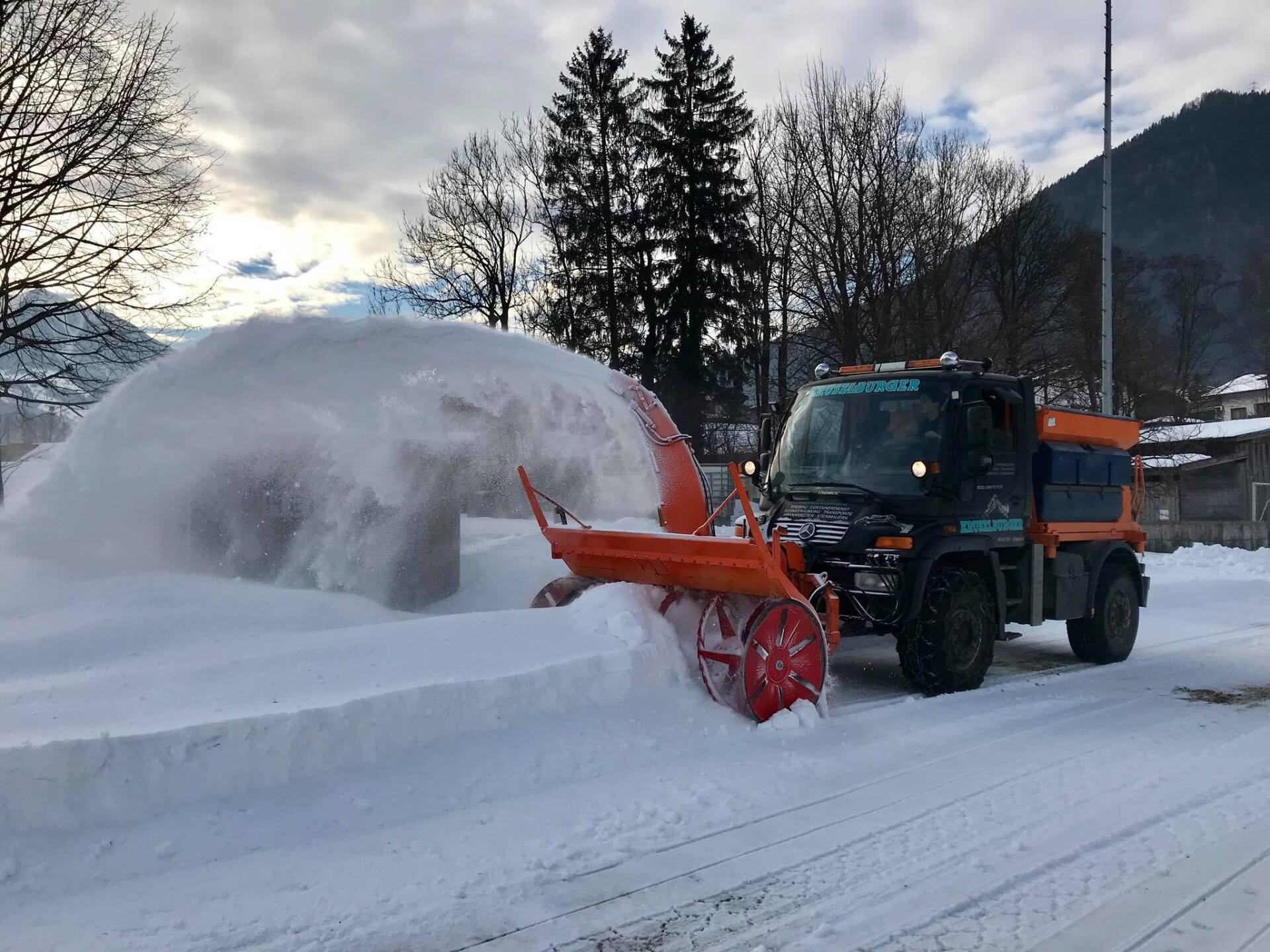 Schneeräumung von Josef Kruselburger