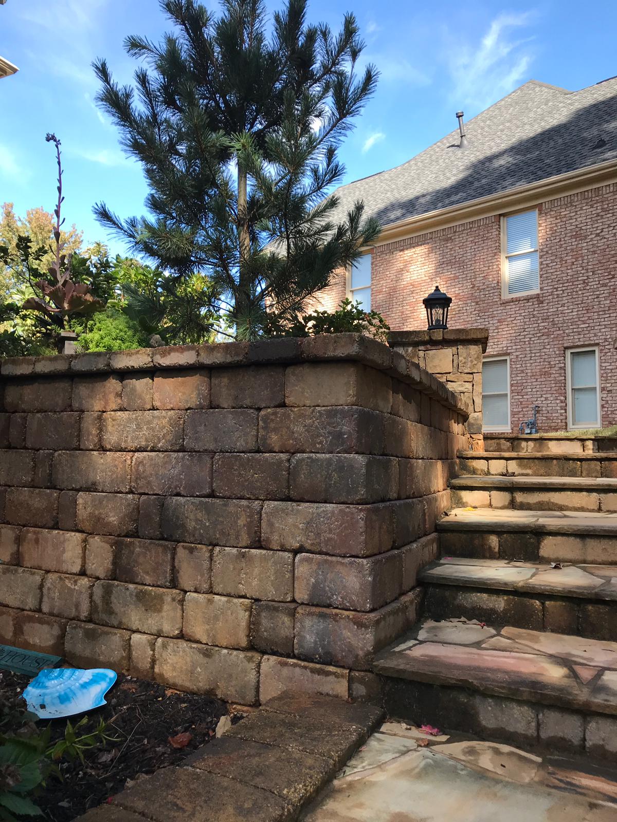 Stone Brick Wall — Dawsonville, GA — Dixie Landscapes