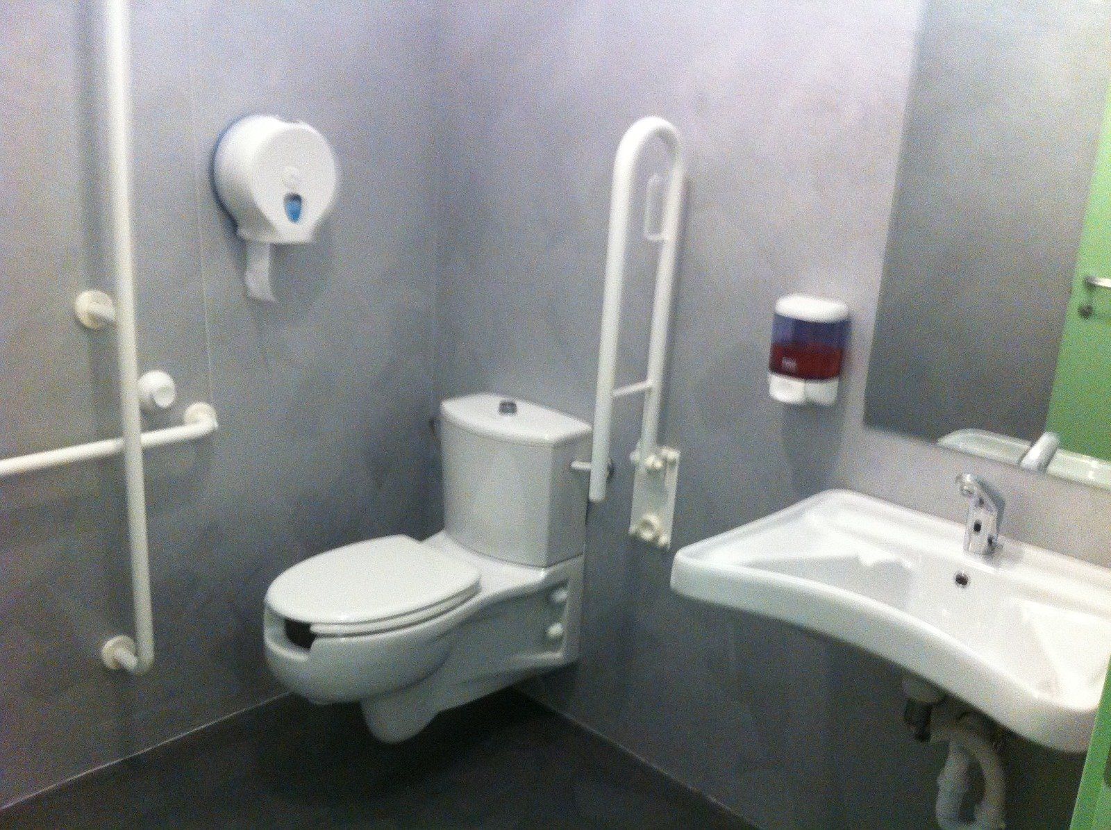 Rifacimento bagni e assistenza rubinetteria