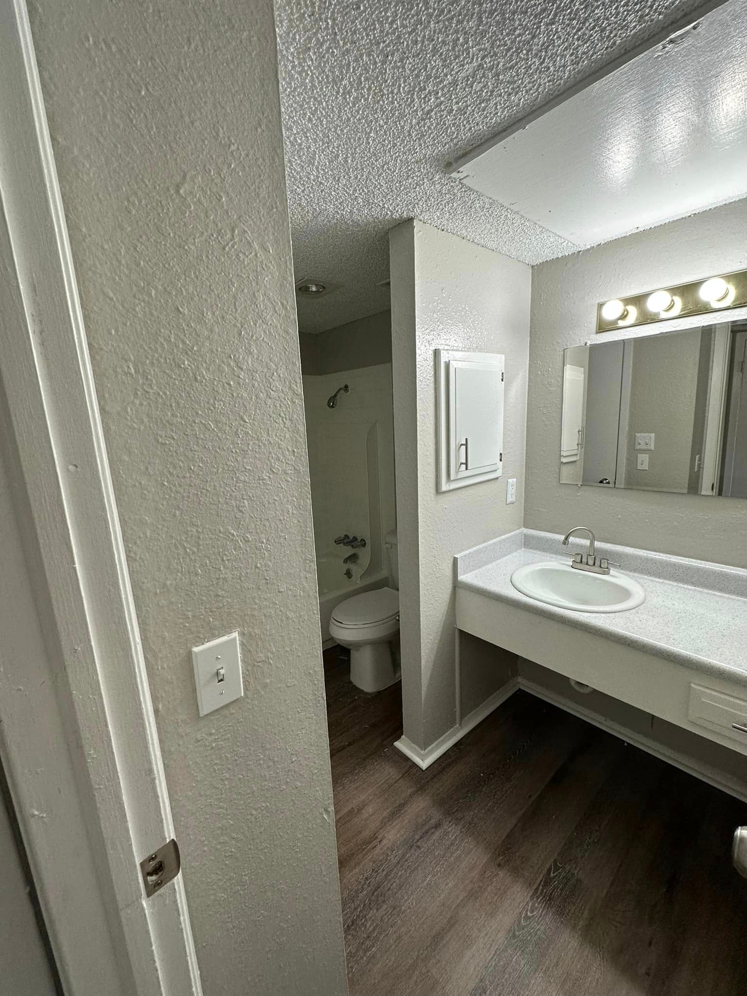 interior apartment bathroom