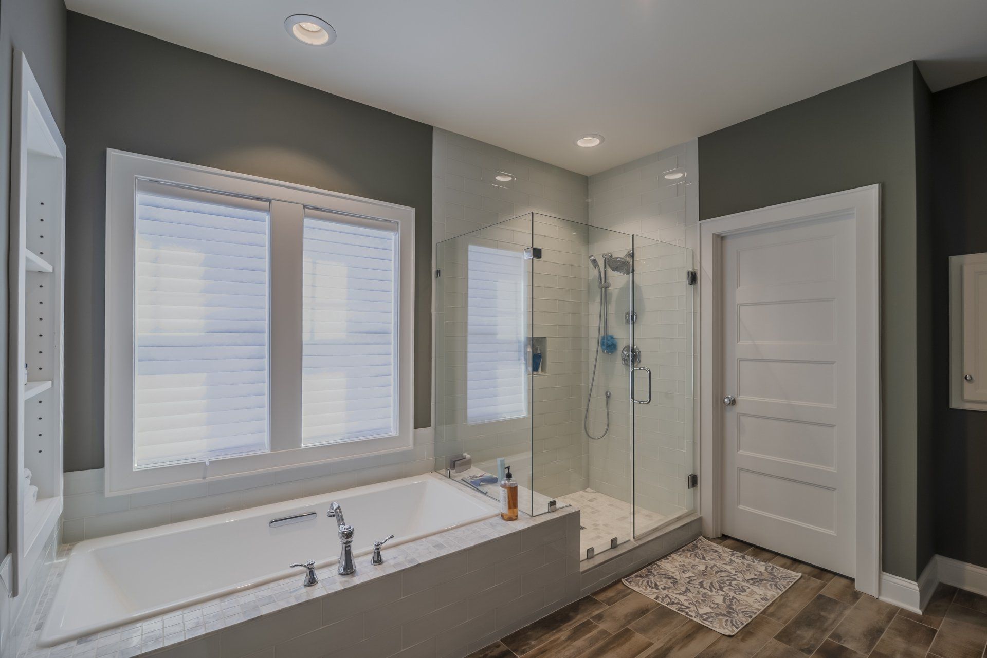 Large master bathroom with walk in shower and tub | Bay to Beach Builders | Greenwood, DE 19950