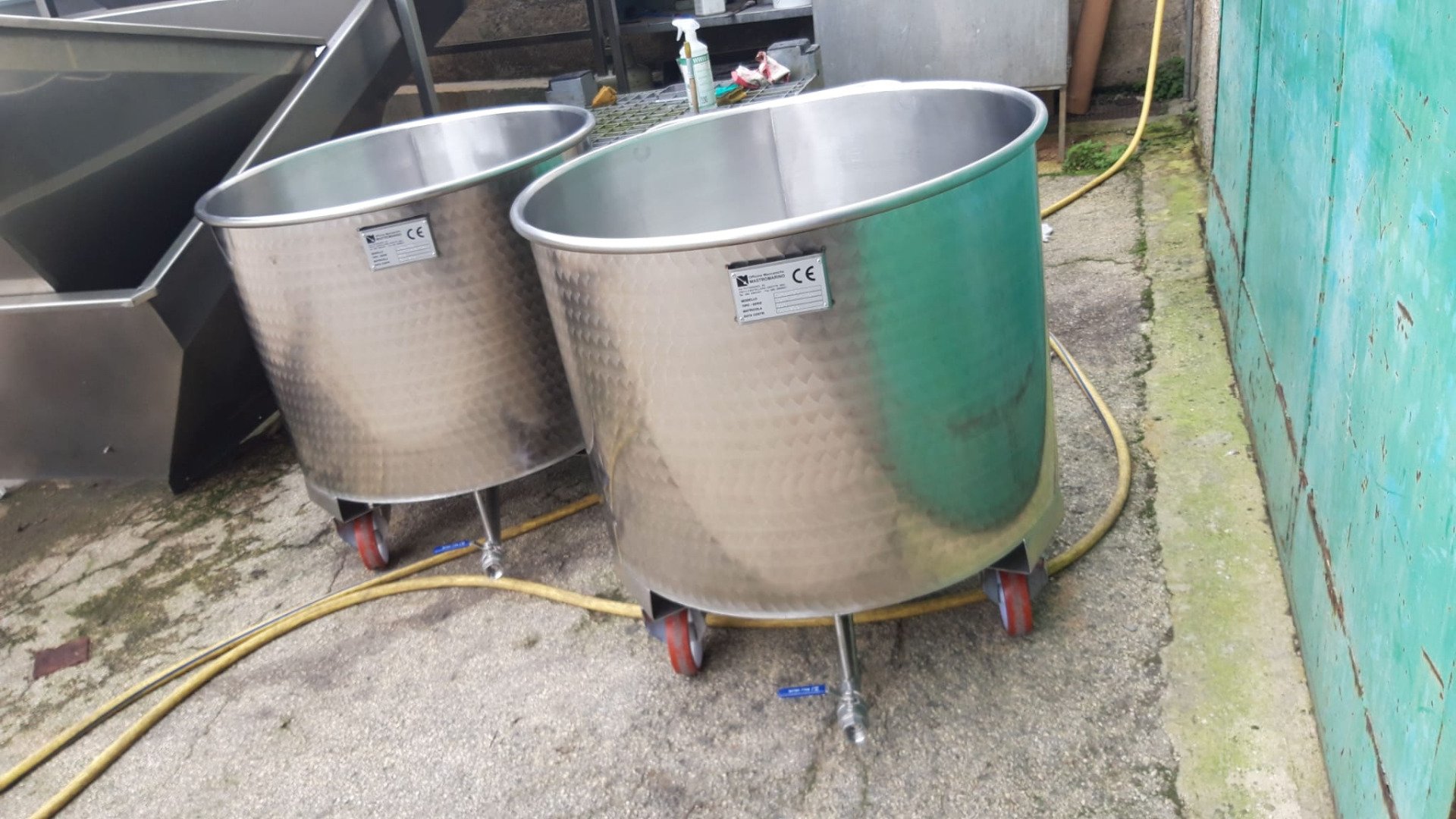 Systems for the oil and wine sector