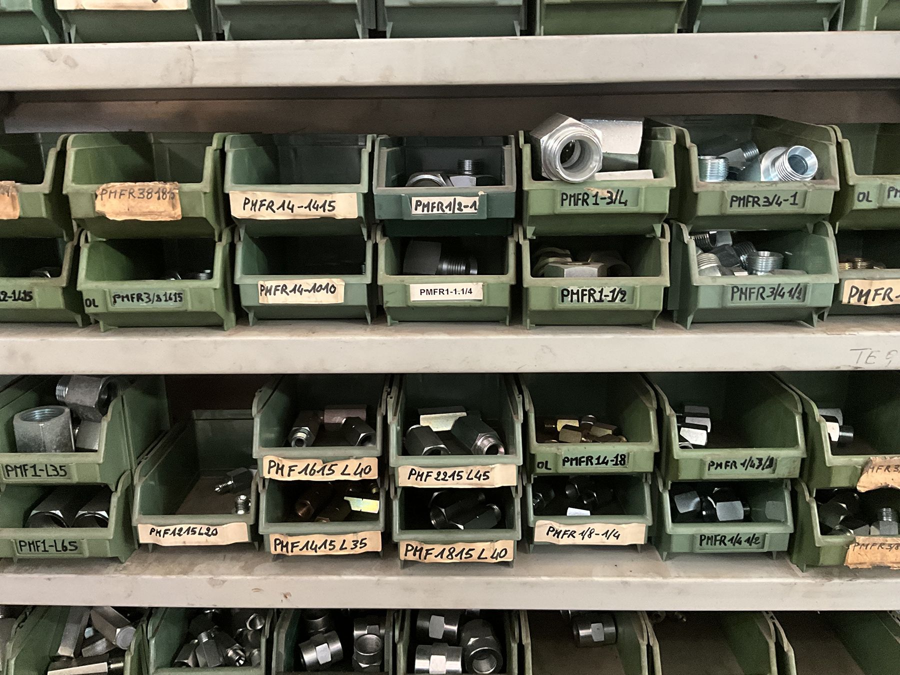 Tubi e raccordi oleodinamici