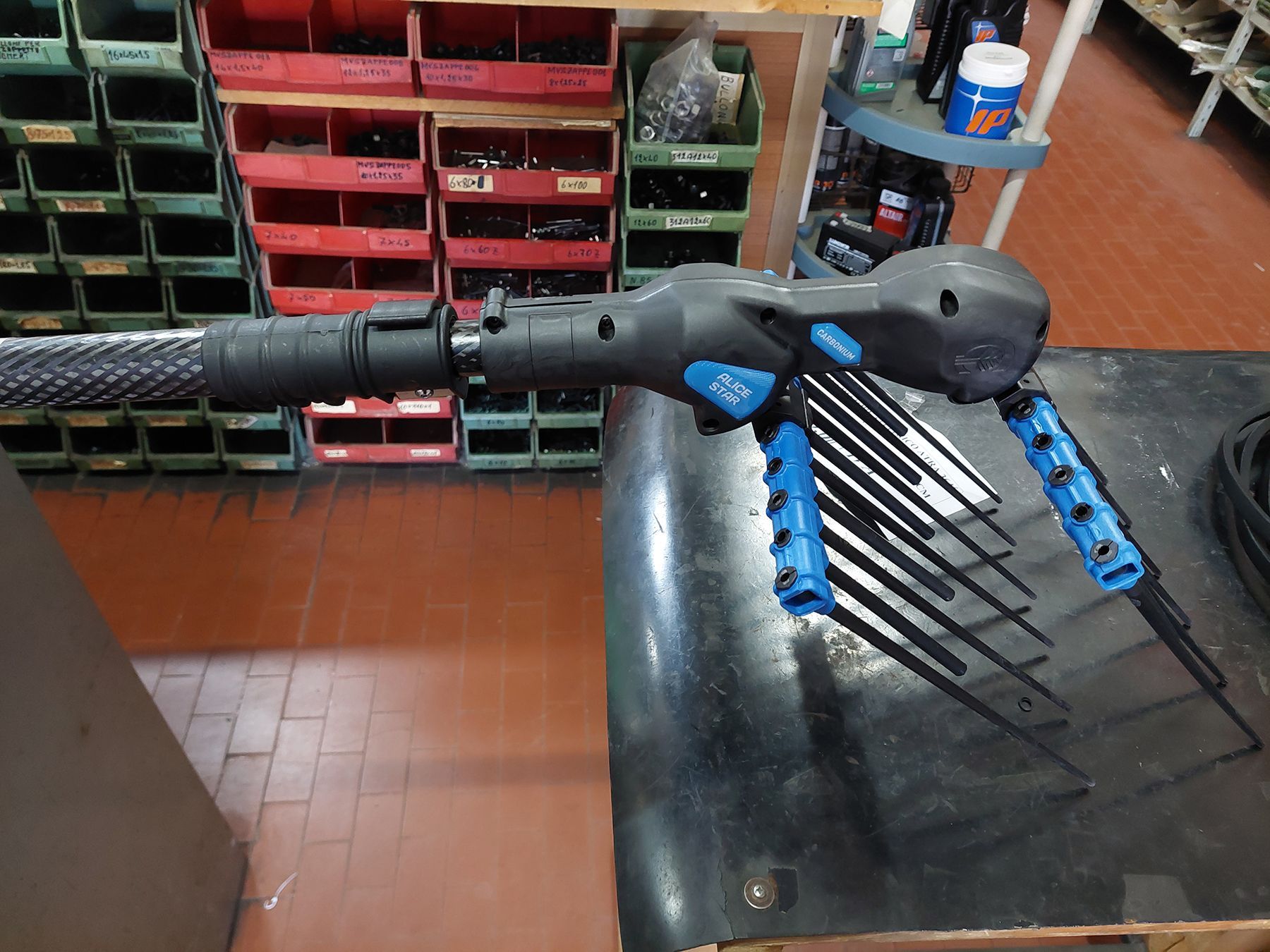 Attrezzature per raccolta e potatura