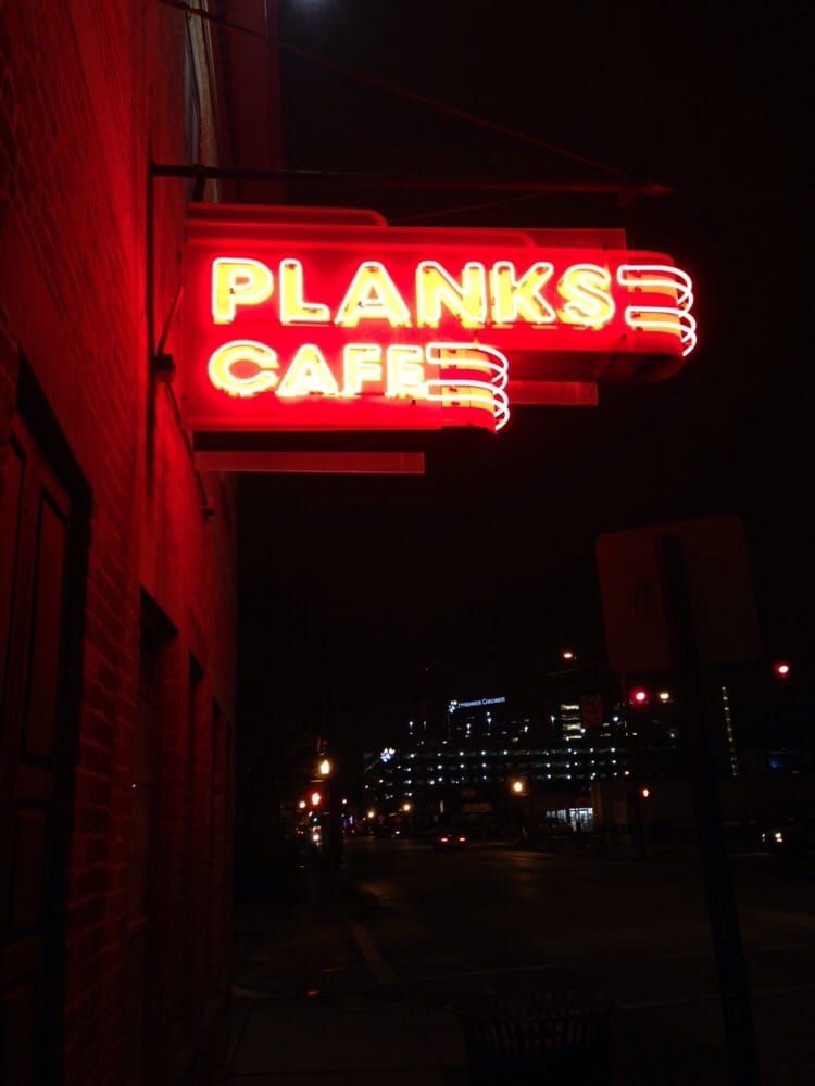 Lighted Signage — Columbus, OH — Plank's Cafe & Pizzeria