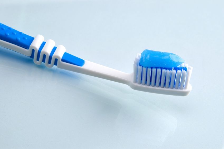 The Main Pros and Cons of Using Toothpaste and Mouthwash with Fluoride