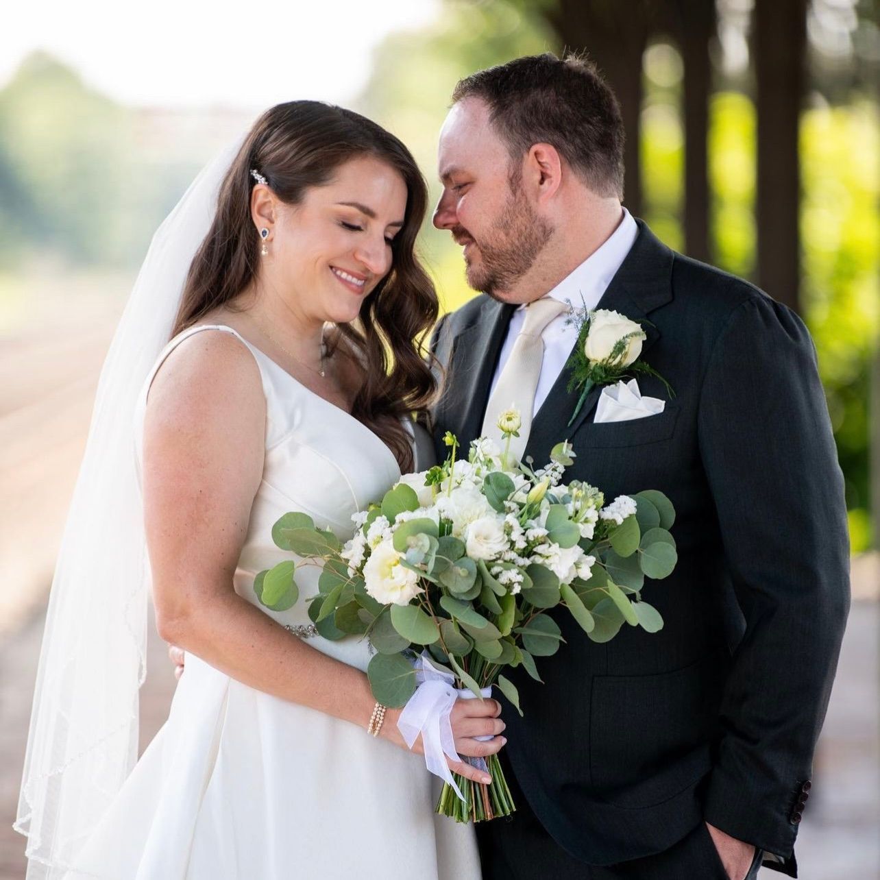 natural wedding makeup. pittsburgh, pa. bridal makeup. bridal mua. wedding makeup artist. moriah e beauty. skysight photography.