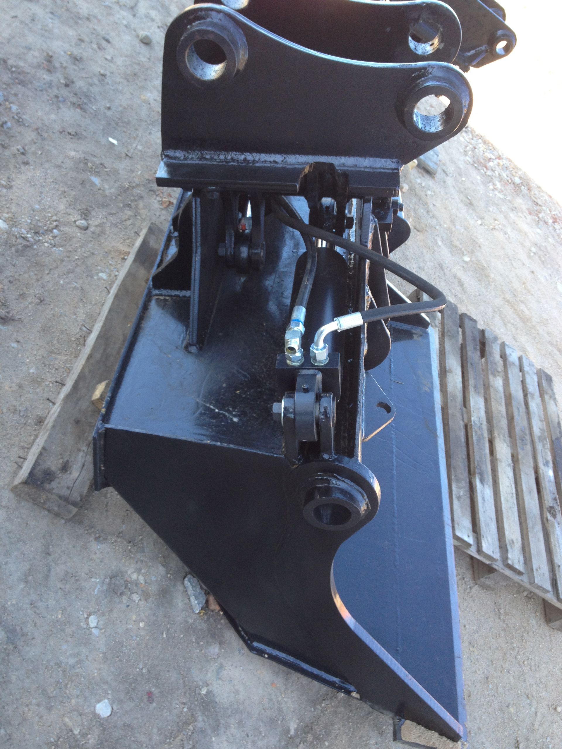 kaušai ekskavatoriams