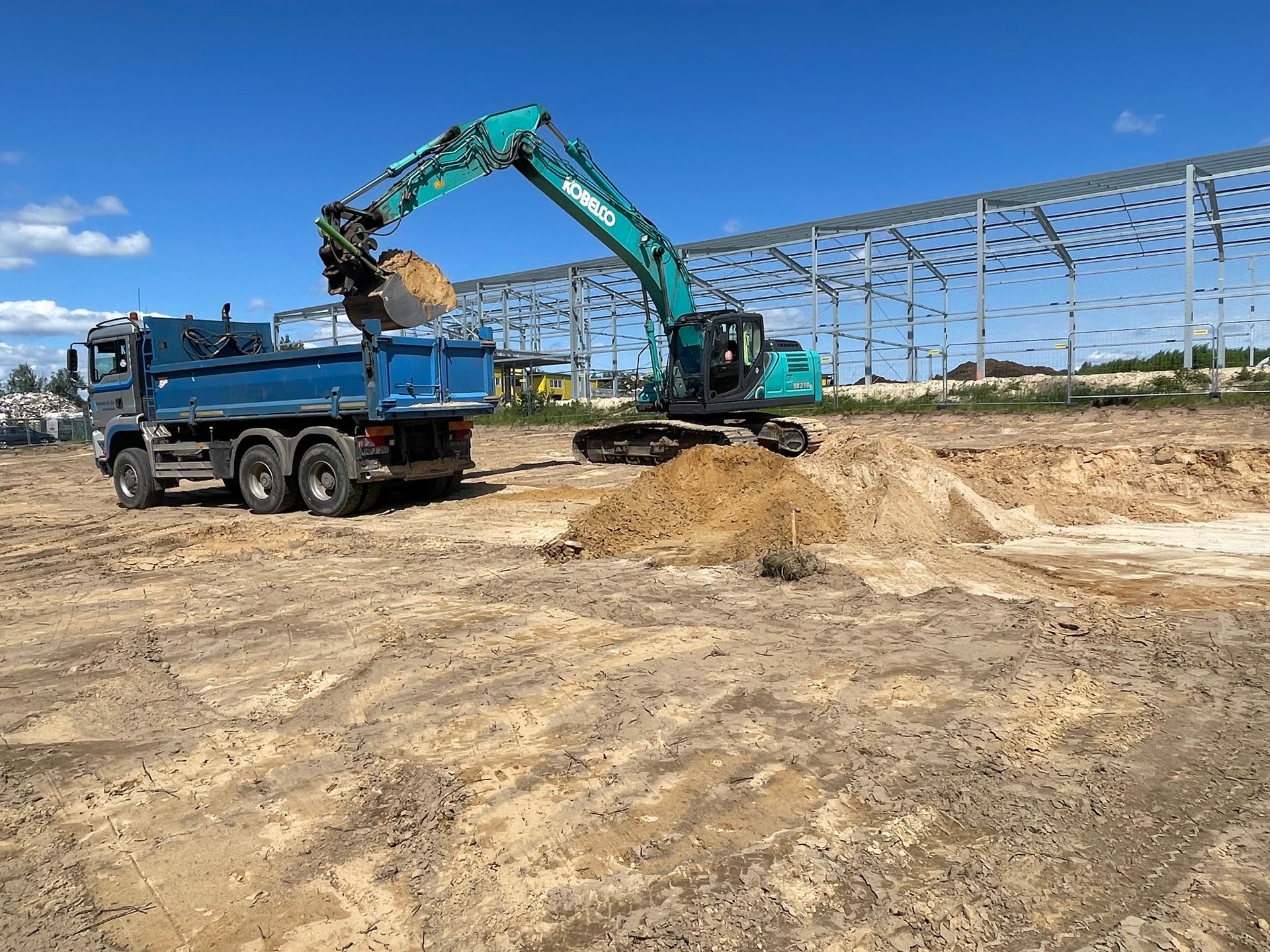 Grunto užvežimas ir pagrindu paruošimas