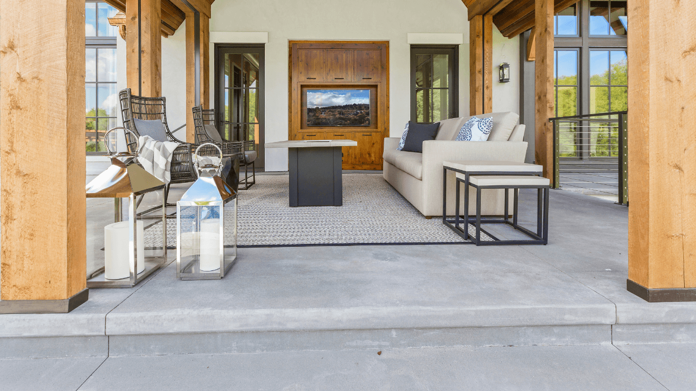 New concrete patio in Lakeland, FL