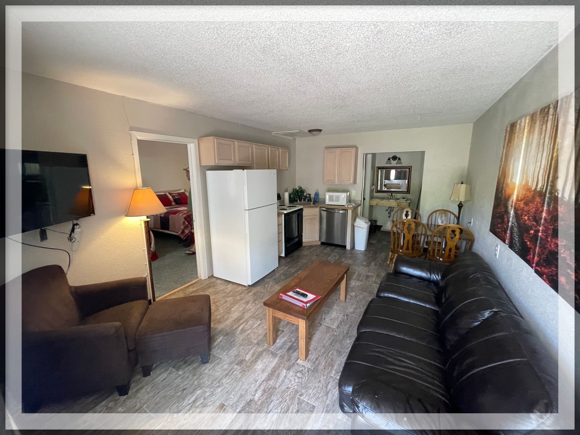 This is the living room in the Extended Stay Suite, which has 2 queen beds and 2 bathrooms.