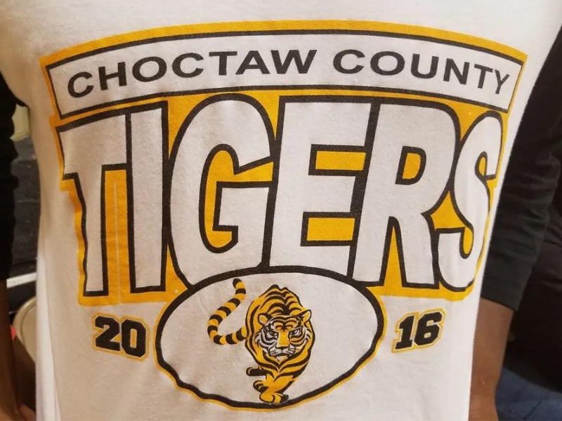 a shirt that says choctaw county tigers on it
