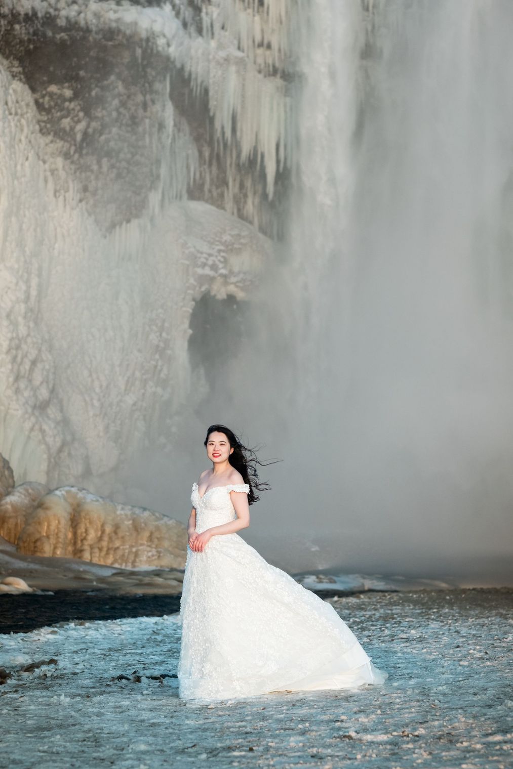 Iceland-Budir-black-church-spring-elopement