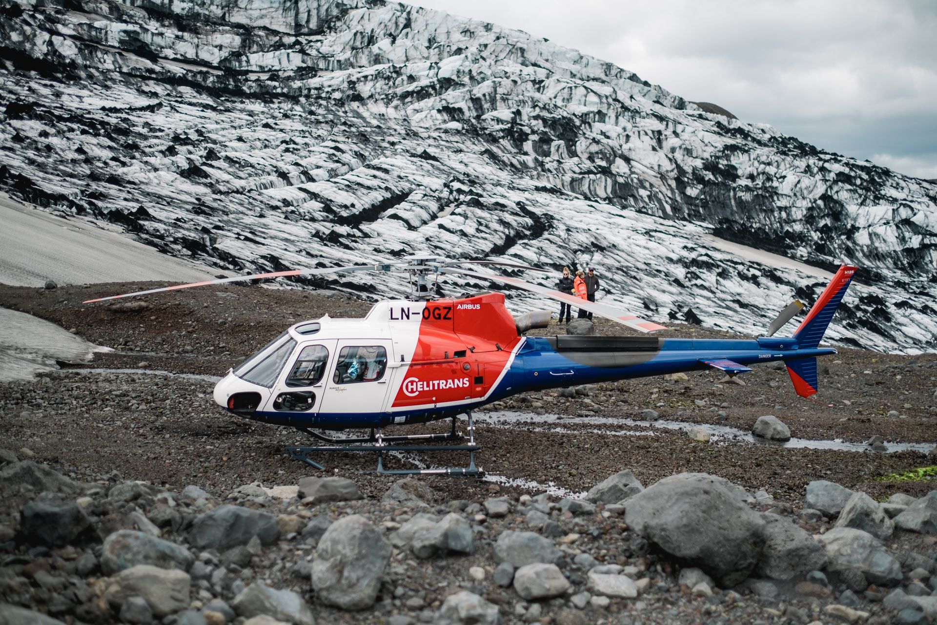 How to plan an Epic Helicopter Elopement in Iceland