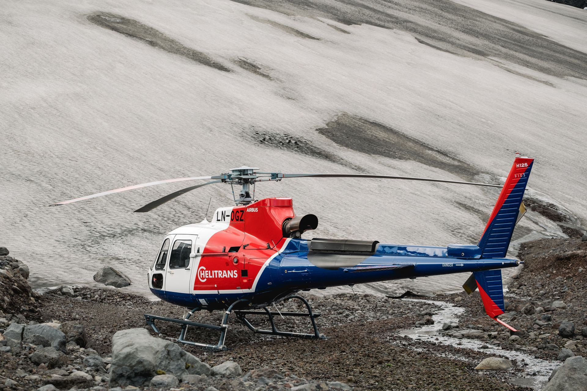 Stunning view over a glacier - How to plan an Epic Helicopter Elopement in Iceland
