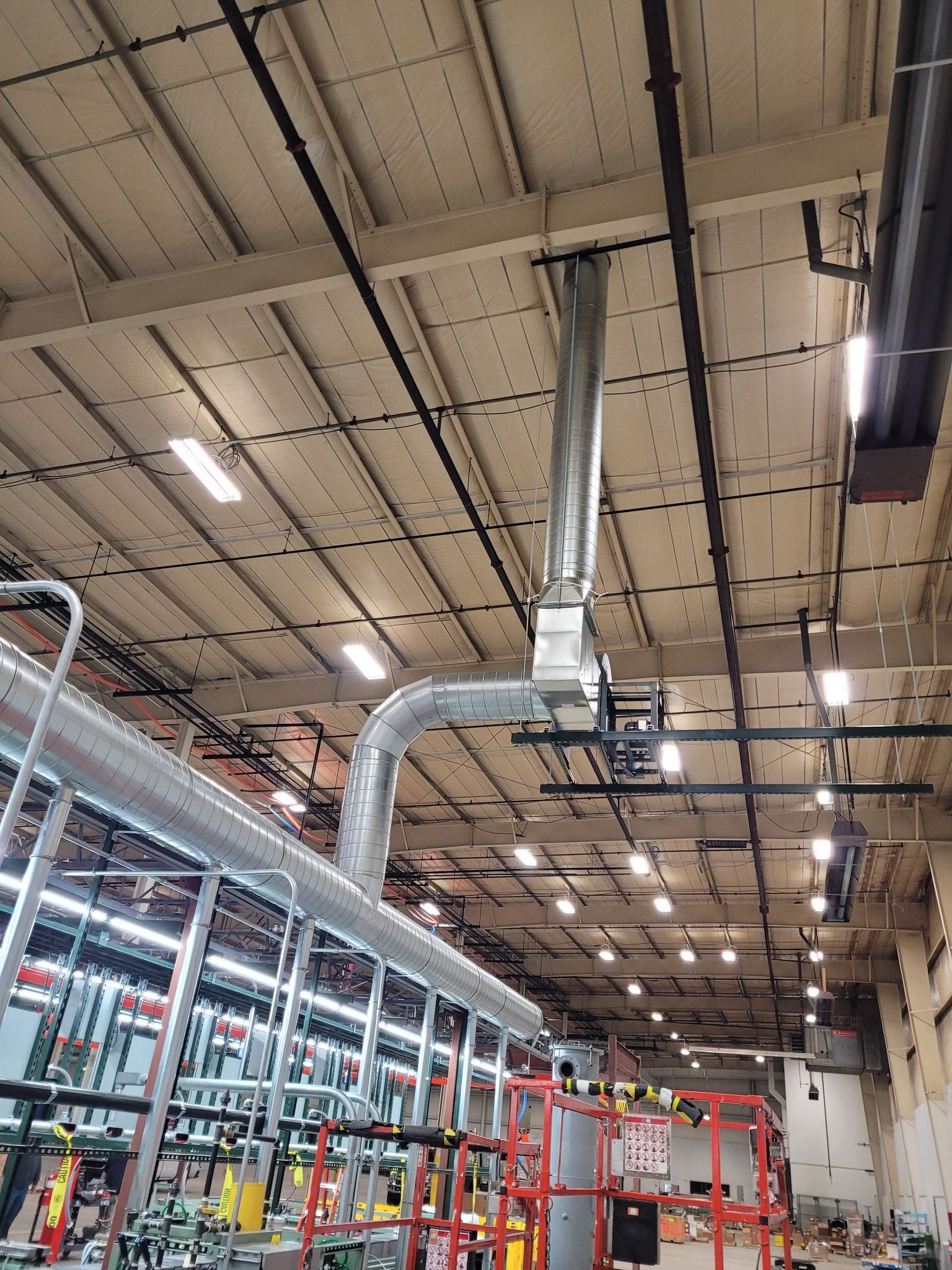 Custom HVAC Ductwork on a Ceiling in a Missouri Business. Call Huleltt to Learn More.