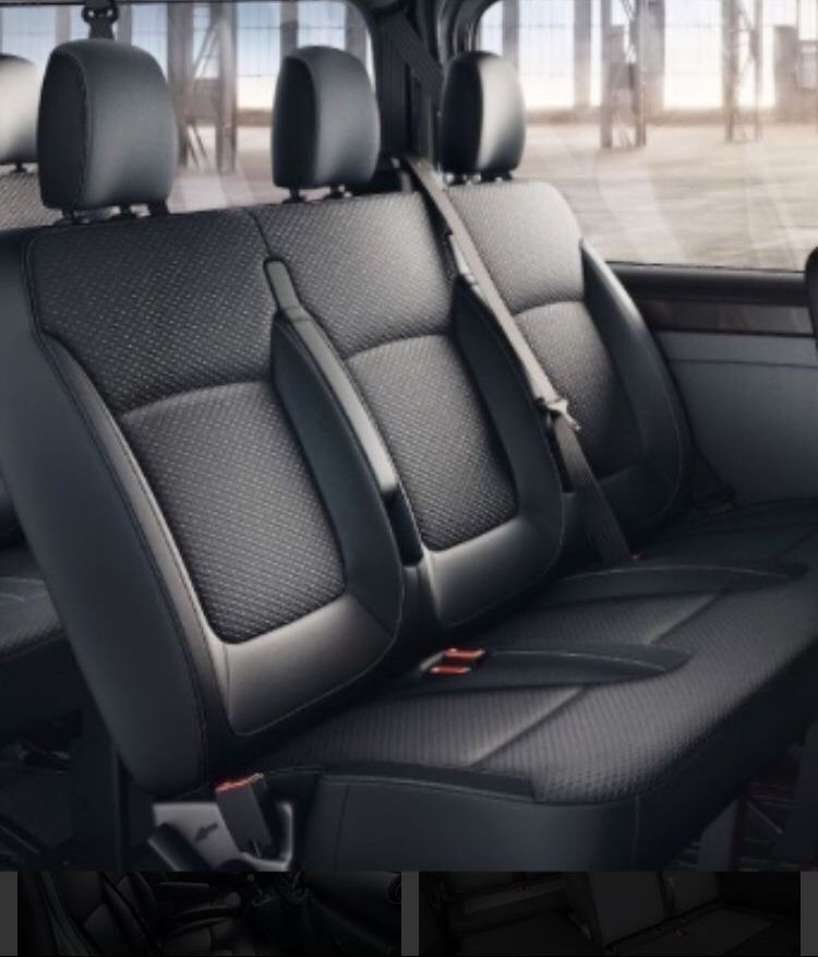 interno vettura navigatore servizi taxi Vibo-Pizzo - Lamezia - Tropea