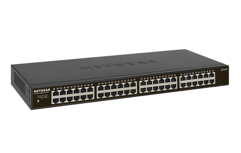 Switch réseau Netgear noir avec plusieurs ports Ethernet.