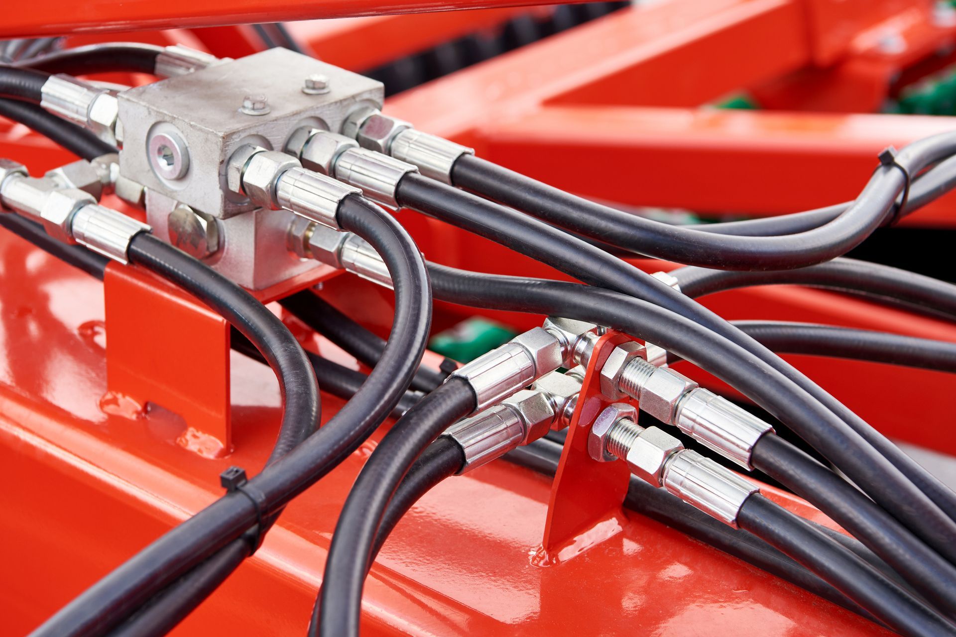 Quality hoses of a modern hydraulic machine.