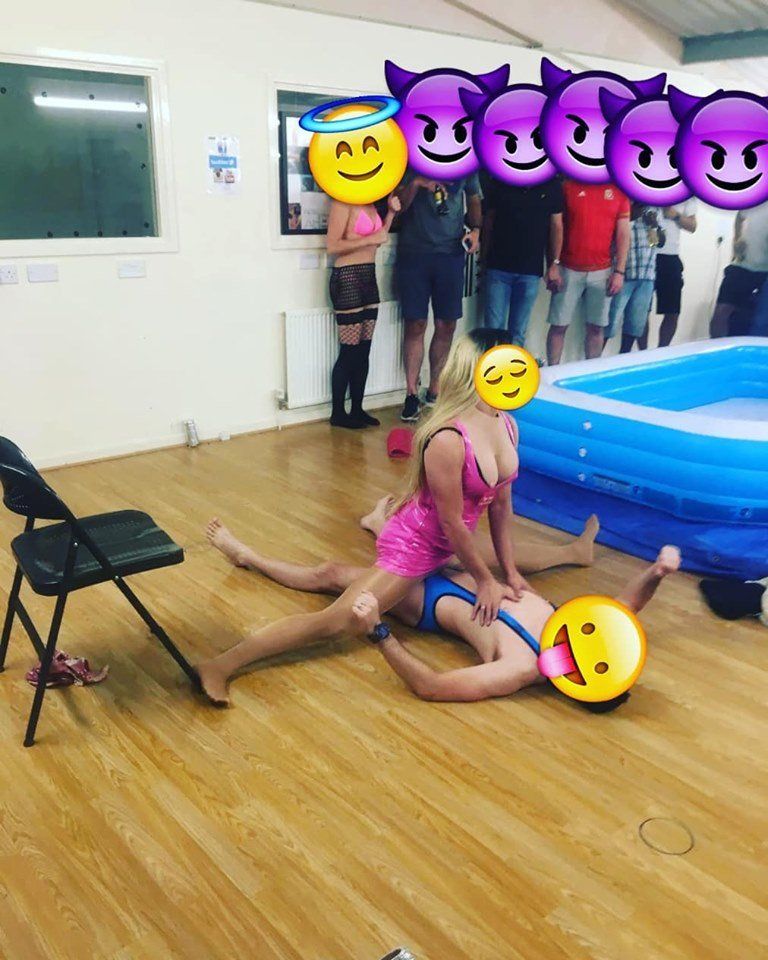 tranny virtual stripper show