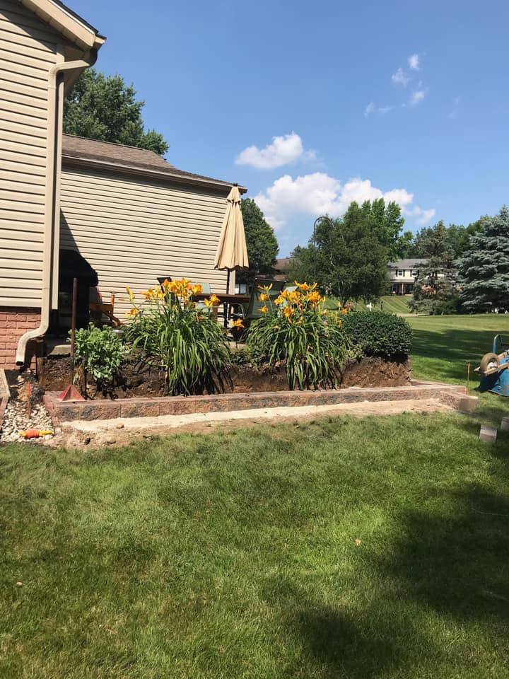 Yellow Flowers - Canton, OH - Warstler Bros Landscaping