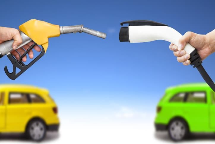 What’s the Difference Between a Hybrid, a Plug-in Hybrid, and an Electric Car?